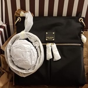 Henri Bendel Iconic Jetsetter Messenger Bag - BNWT